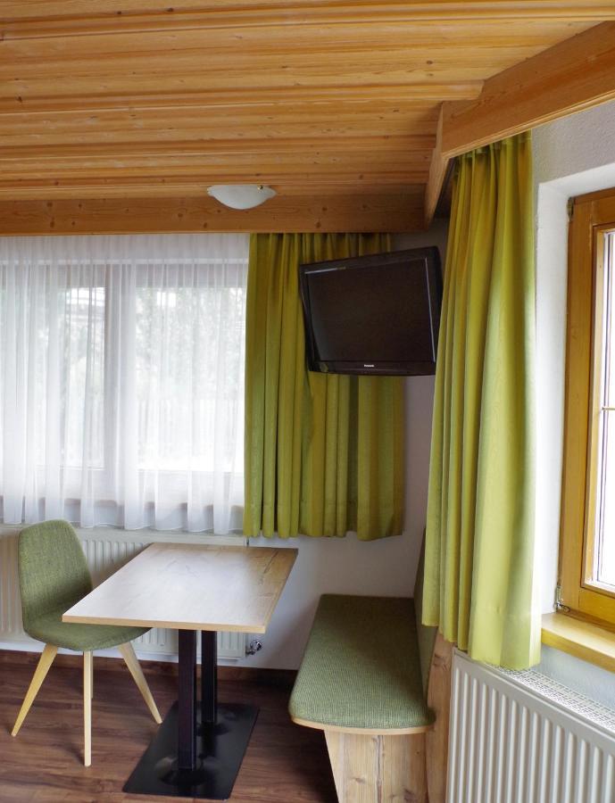 Hotel Edi Samnaun Oda fotoğraf